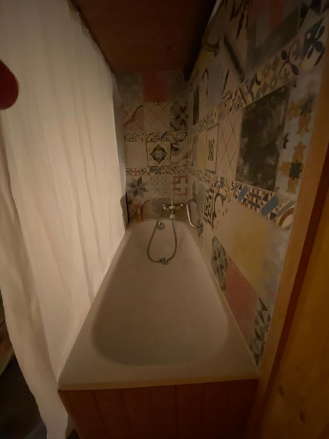 Casa Vegana Panzió Trun Kültér fotó